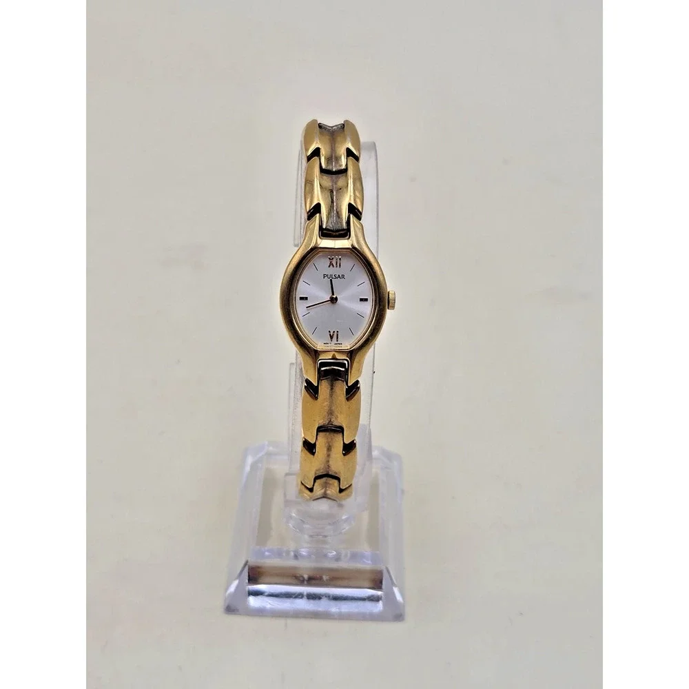 Pulsar V1400-X160 Gold-tone Bracelet Wristwatch with Base Metal Gold-tone